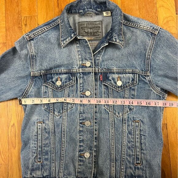 Levis Jauquard Denim Trucker Smart Jacket by Google - Picture 3 of 13